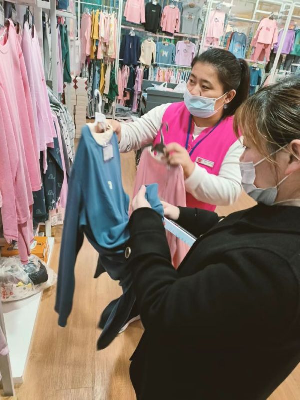 【新時代商廈寶龍店】企業(yè)文化踐行者（1）想顧客之所想，急顧客之所急