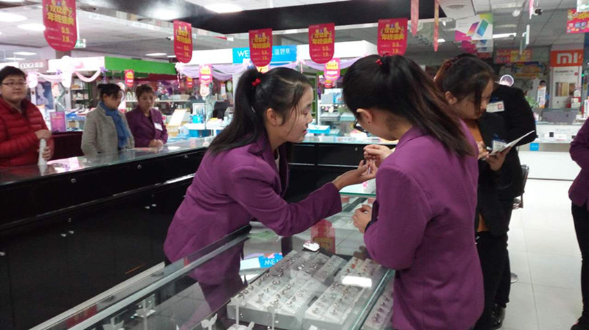 【用心研究本職工作】服務(wù)技能比賽，努力成為更好的自己！