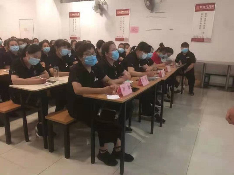 “我與顧客的感動(dòng)故事”-服務(wù)理念演講比賽